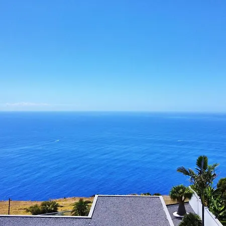 Villa Serenity - Modern With Pool - Prazeres, Madeira Prazeres