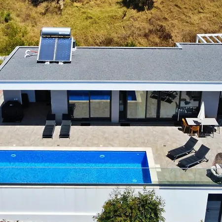 Villa Serenity - Modern With Pool - Prazeres, Madeira *